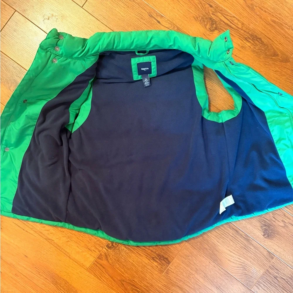 GAP KIDS Green Puffer Vest. Size L 10-11 Years.